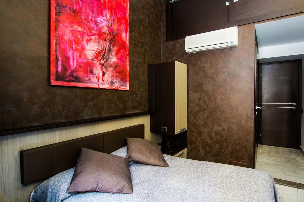 Charter Roma
